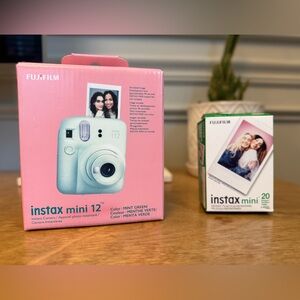 Fujifilm Instax Mini 12 Instant Camera - Blossom Pink